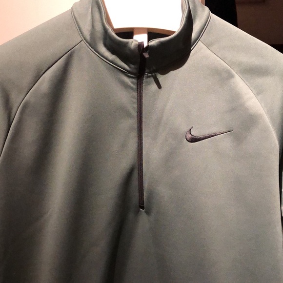 Nike Men's Green Jacket - Picture 2 of 8